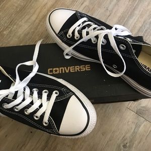New black Converse